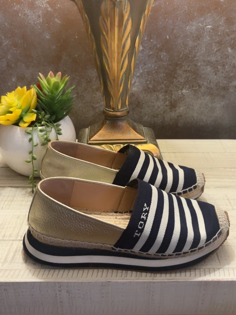 Tory Burch classic slip